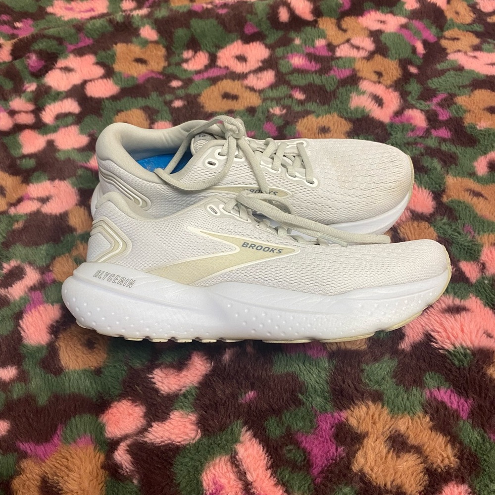 Brooks Glycerin 21 White Running Shoes size women’s 7